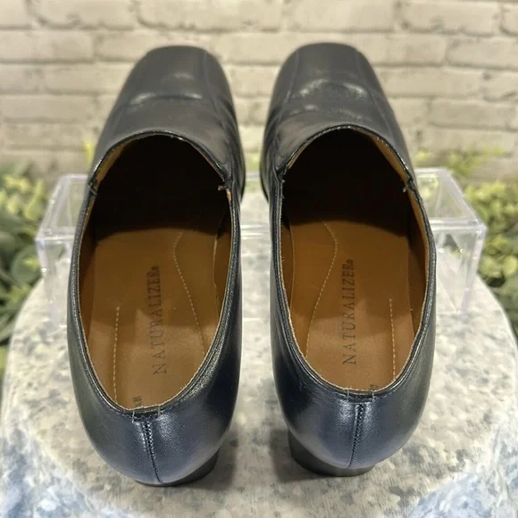 Naturalizer Navy Blue Leather Square Toe 2” Dress Heel Loafers WMS 8M💙GUC💙 - Picture 7 of 9